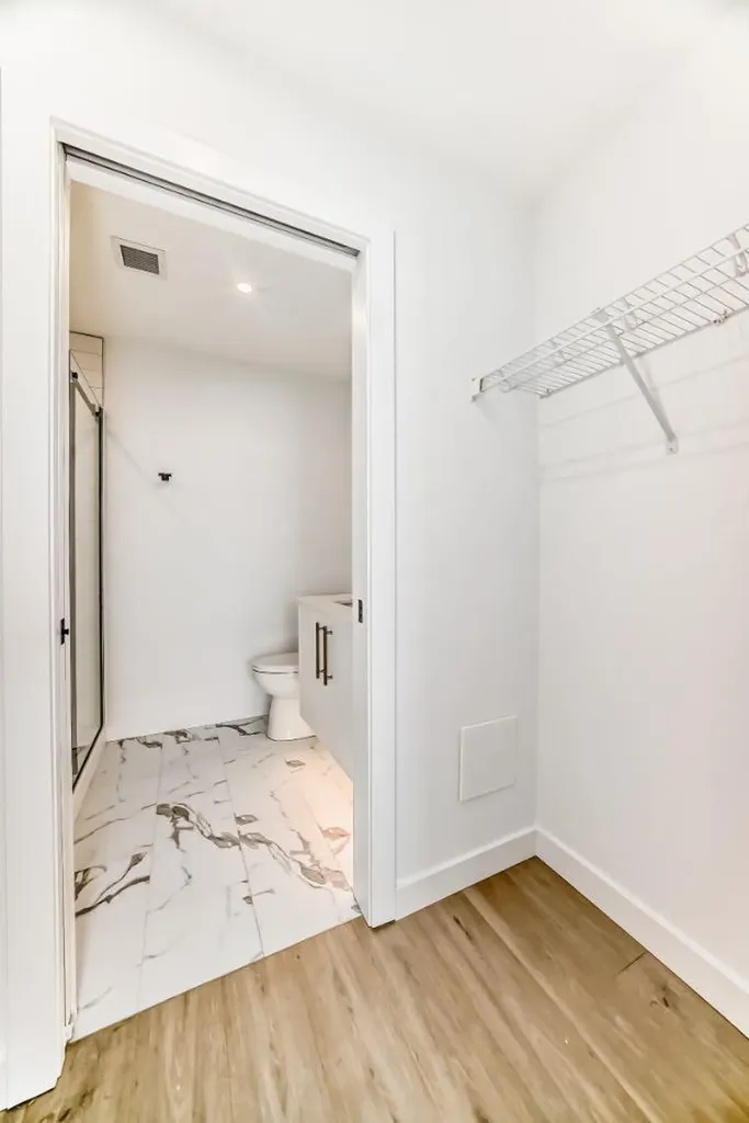 8375 Broadcast Avenue SW Calgary AB T3H 6L3