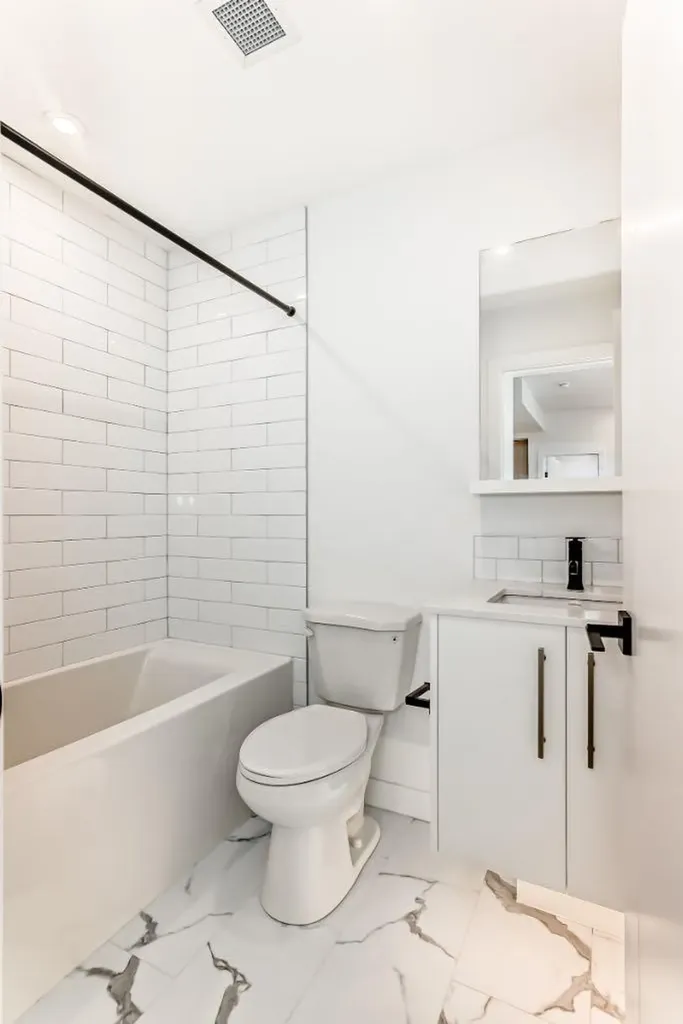 8375 Broadcast Avenue SW Calgary AB T3H 6L3