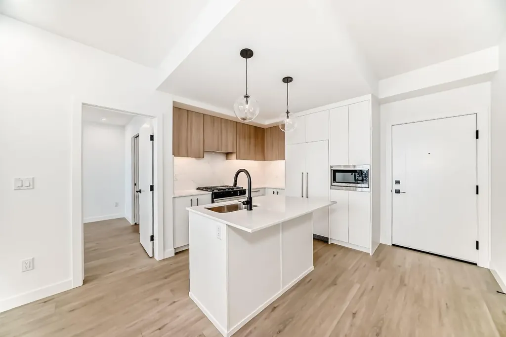 8375 Broadcast Avenue SW Calgary AB T3H 6L3