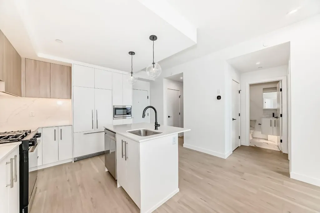8375 Broadcast Avenue SW Calgary AB T3H 6L3