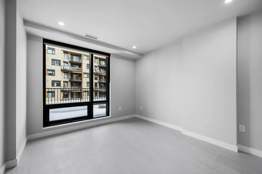 8375 Broadcast Avenue SW Calgary AB T3H 6L3