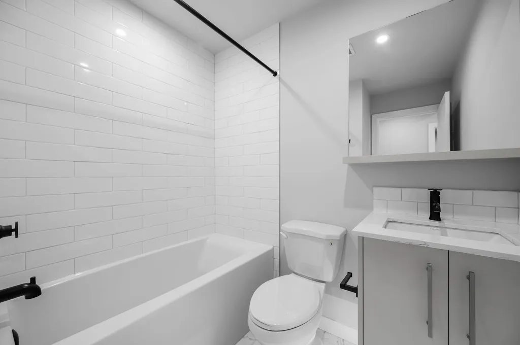 8375 Broadcast Avenue SW Calgary AB T3H 6L3