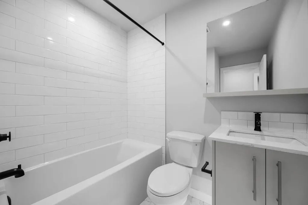 8375 Broadcast Avenue SW Calgary AB T3H 6L3