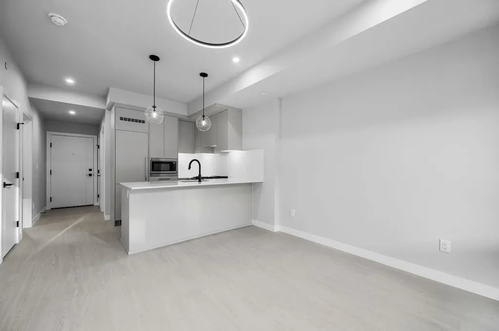 8375 Broadcast Avenue SW Calgary AB T3H 6L3
