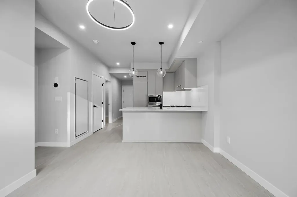 8375 Broadcast Avenue SW Calgary AB T3H 6L3