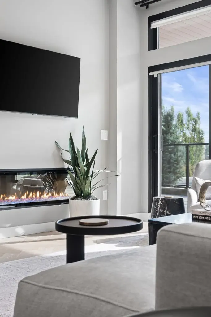 835 78 Street SW Calgary AB T3H6H6