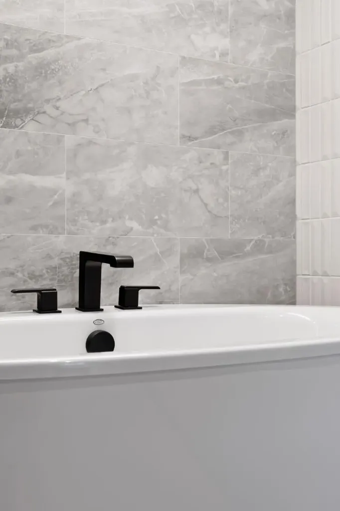 835 78 Street SW Calgary AB T3H6H6