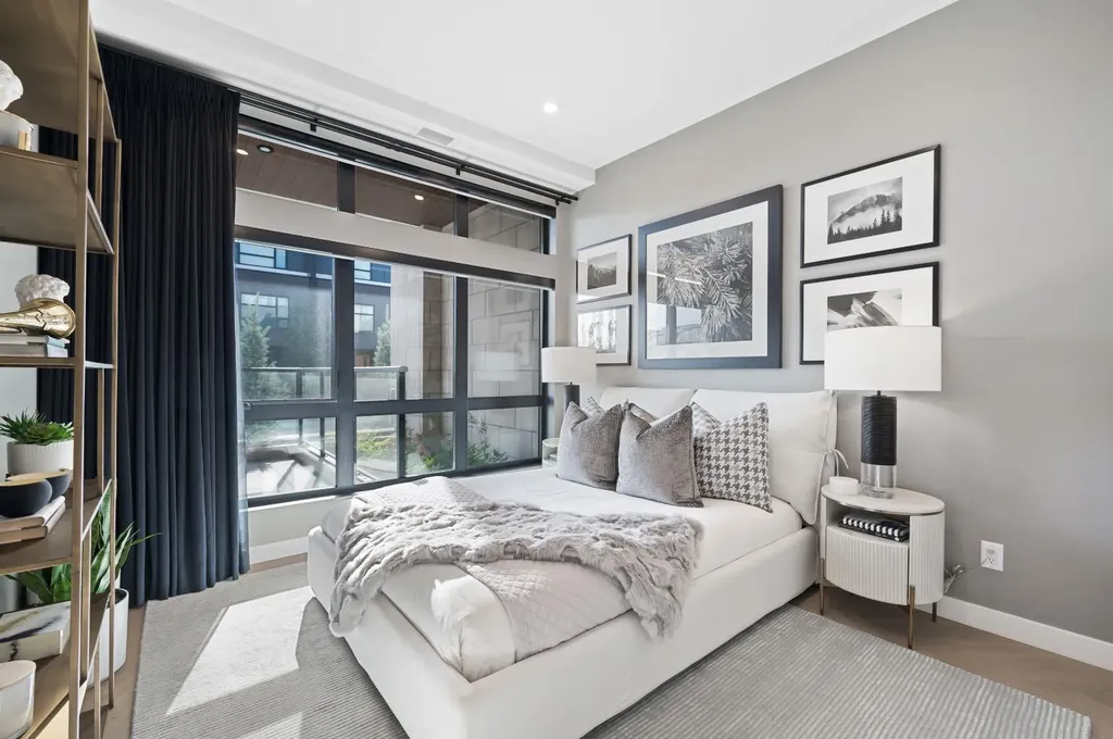 835 78 Street SW Calgary AB T3H6H6