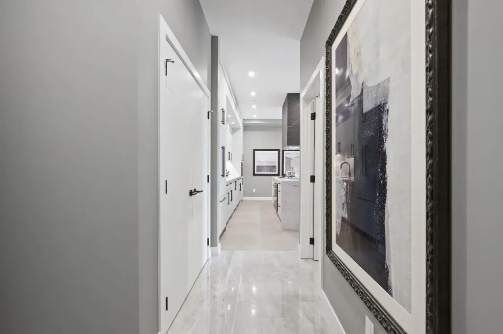 835 78 Street SW Calgary AB T3H6H6