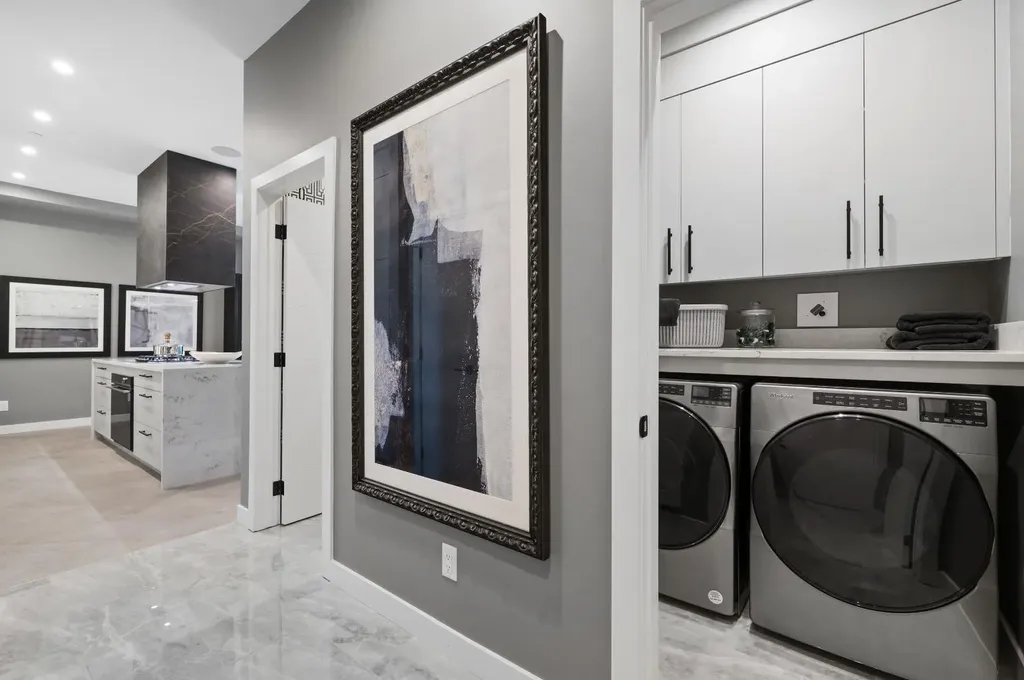 835 78 Street SW Calgary AB T3H6H6