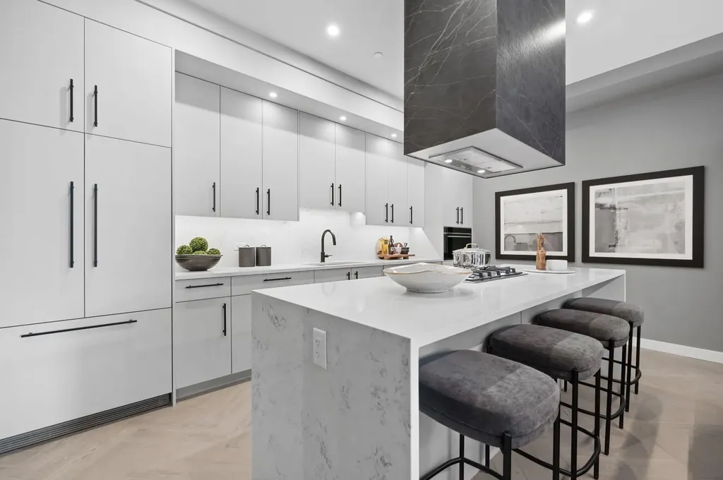 835 78 Street SW Calgary AB T3H6H6