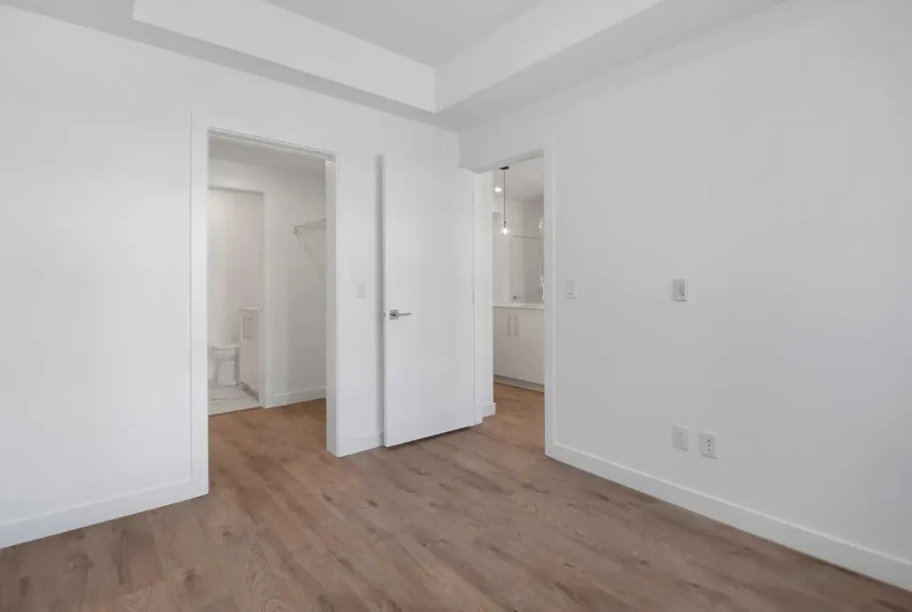 6 Merganger Drive W Chestermere AB T1X2Y2
