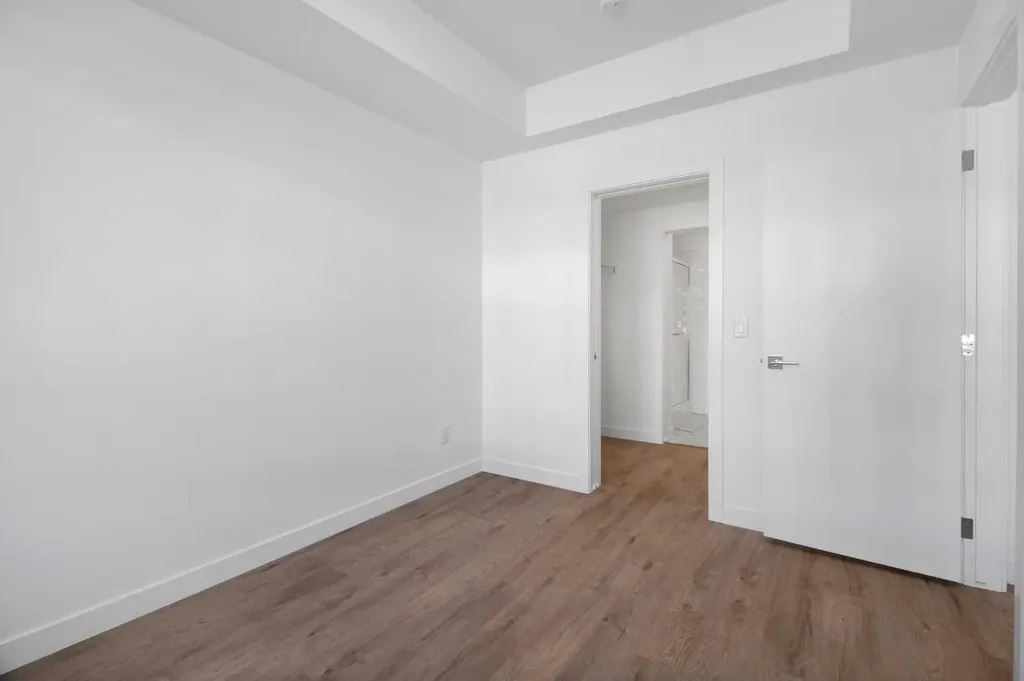 6 Merganger Drive W Chestermere AB T1X2Y2