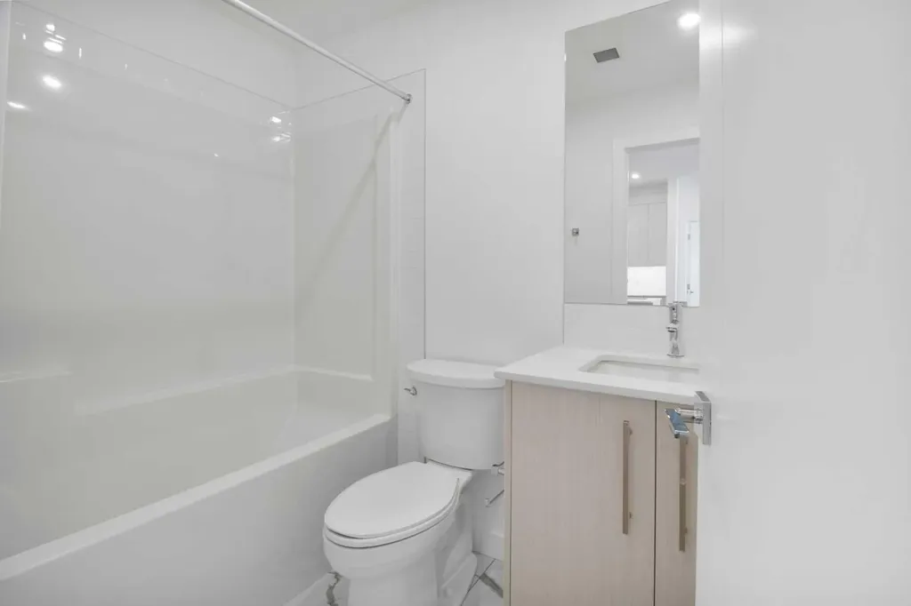 6 Merganger Drive W Chestermere AB T1X2Y2