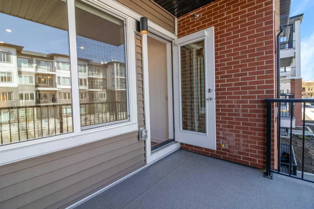 6 Merganger Drive W Chestermere AB T1X2Y2