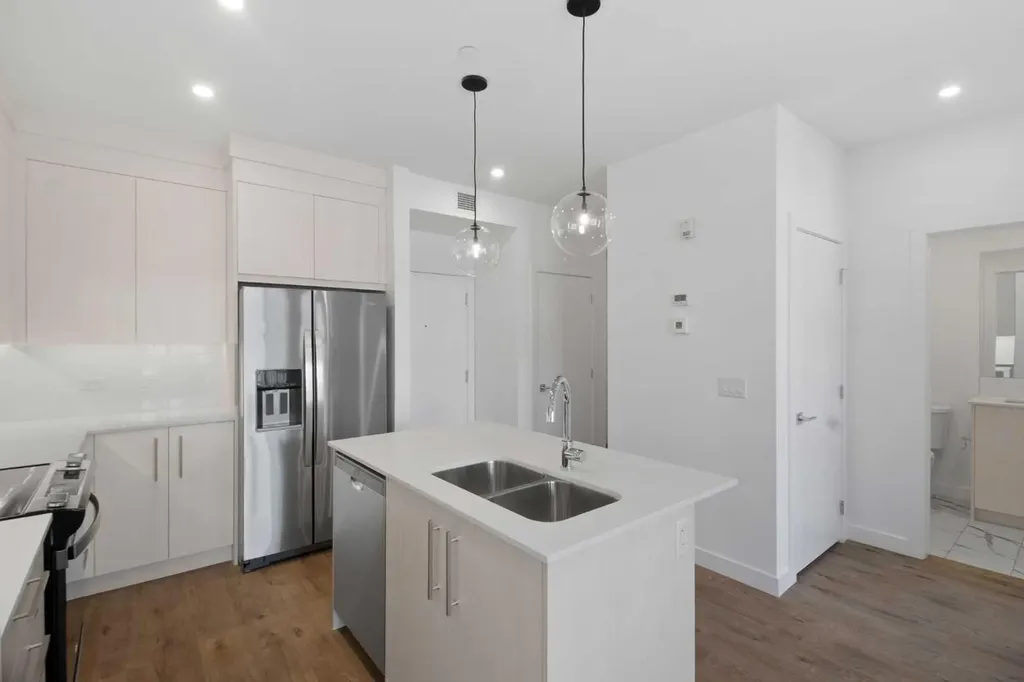 6 Merganger Drive W Chestermere AB T1X2Y2