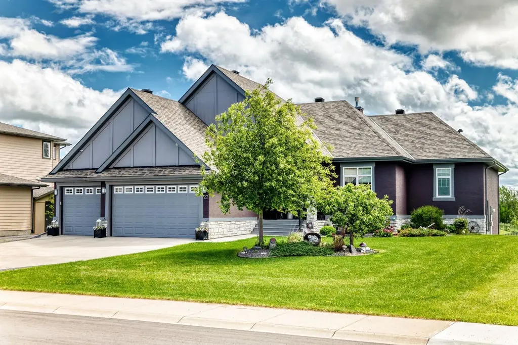 27 Monterra Link Rural Rocky View County AB T4C 0G7