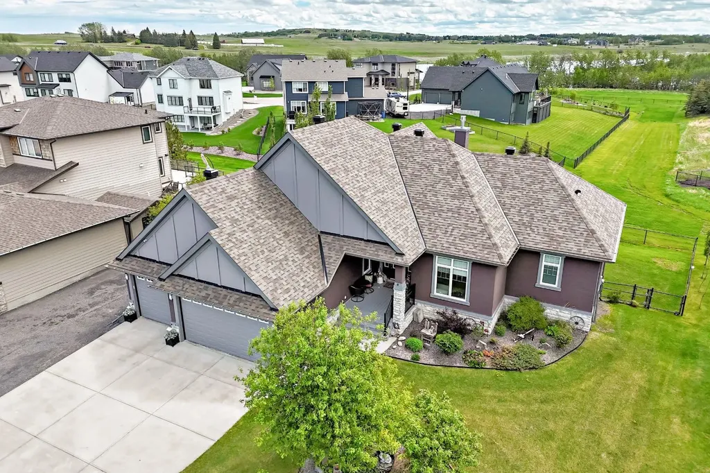 27 Monterra Link Rural Rocky View County AB T4C 0G7