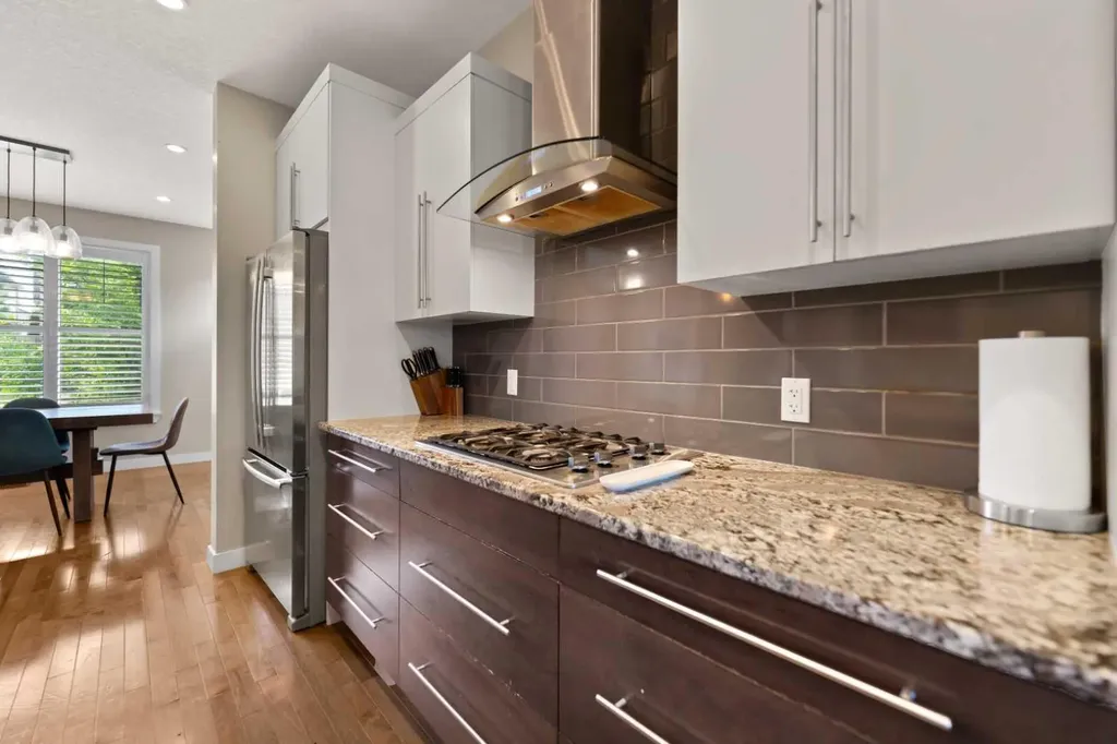 124 25 Avenue NE Calgary AB T2X 1X8