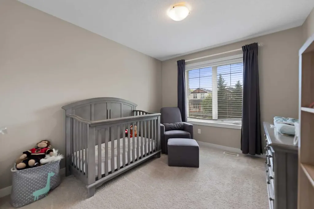 124 25 Avenue NE Calgary AB T2X 1X8