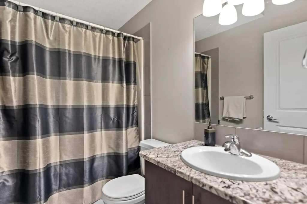 124 25 Avenue NE Calgary AB T2X 1X8