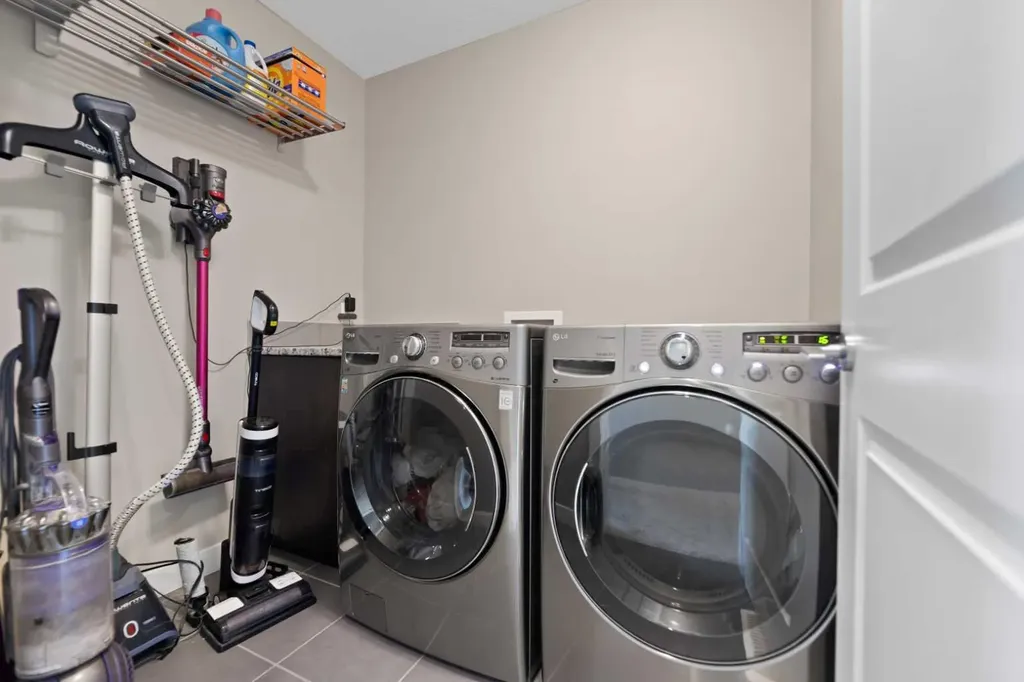 124 25 Avenue NE Calgary AB T2X 1X8