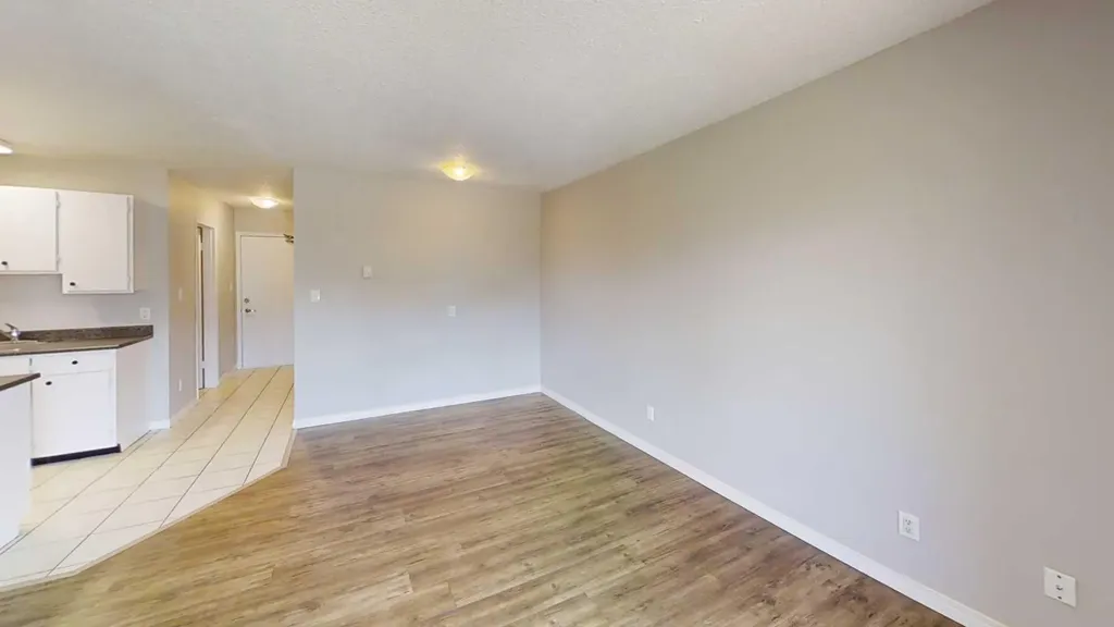 10028 105 Avenue Grande Prairie AB T8V1H1