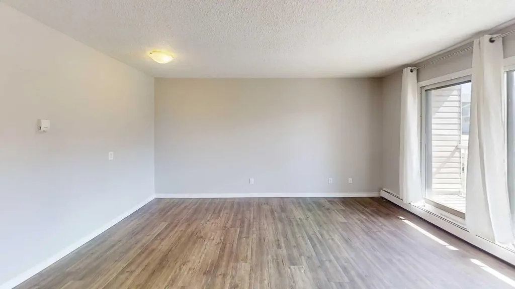 10028 105 Avenue Grande Prairie AB T8V1H1