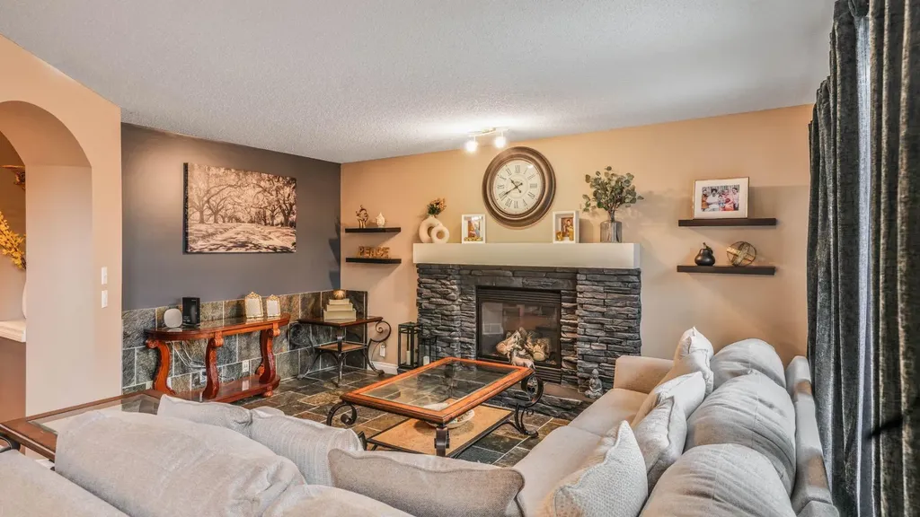 172 West Creek Boulevard Chestermere AB T1X1L8