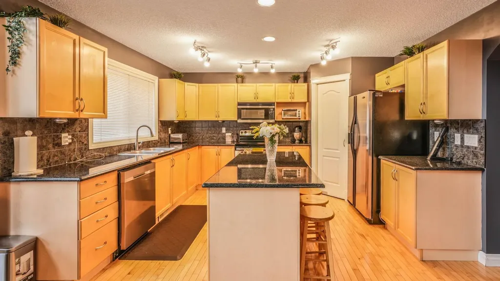 172 West Creek Boulevard Chestermere AB T1X1L8
