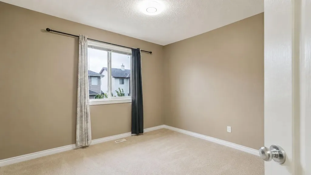 172 West Creek Boulevard Chestermere AB T1X1L8