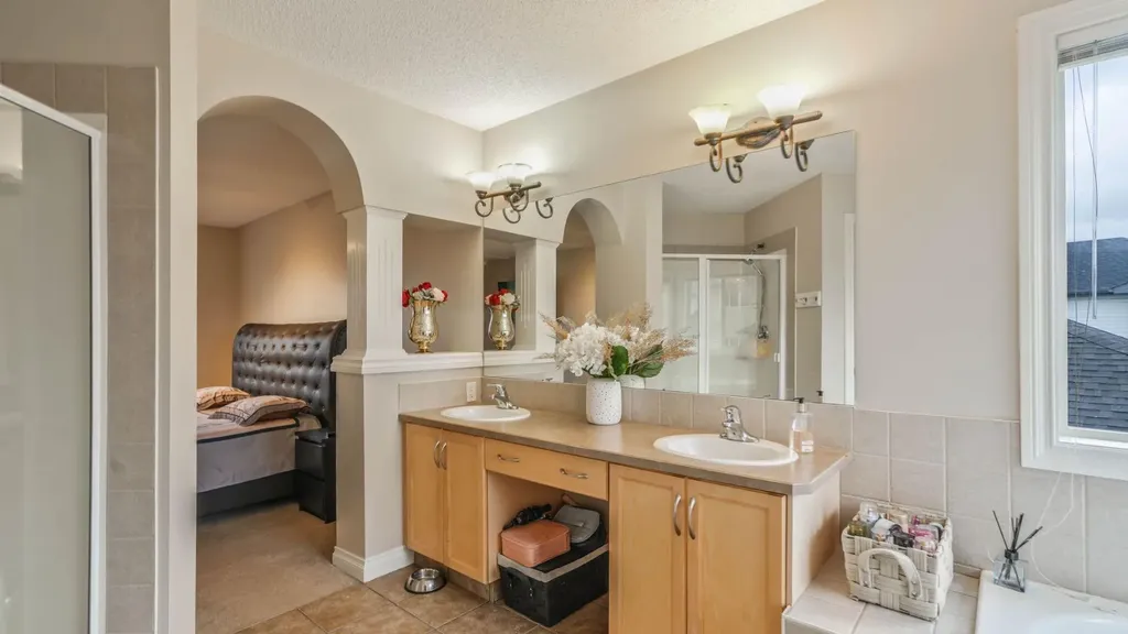 172 West Creek Boulevard Chestermere AB T1X1L8