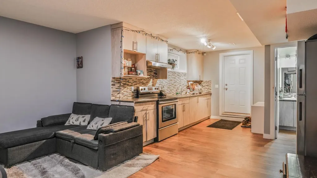 172 West Creek Boulevard Chestermere AB T1X1L8