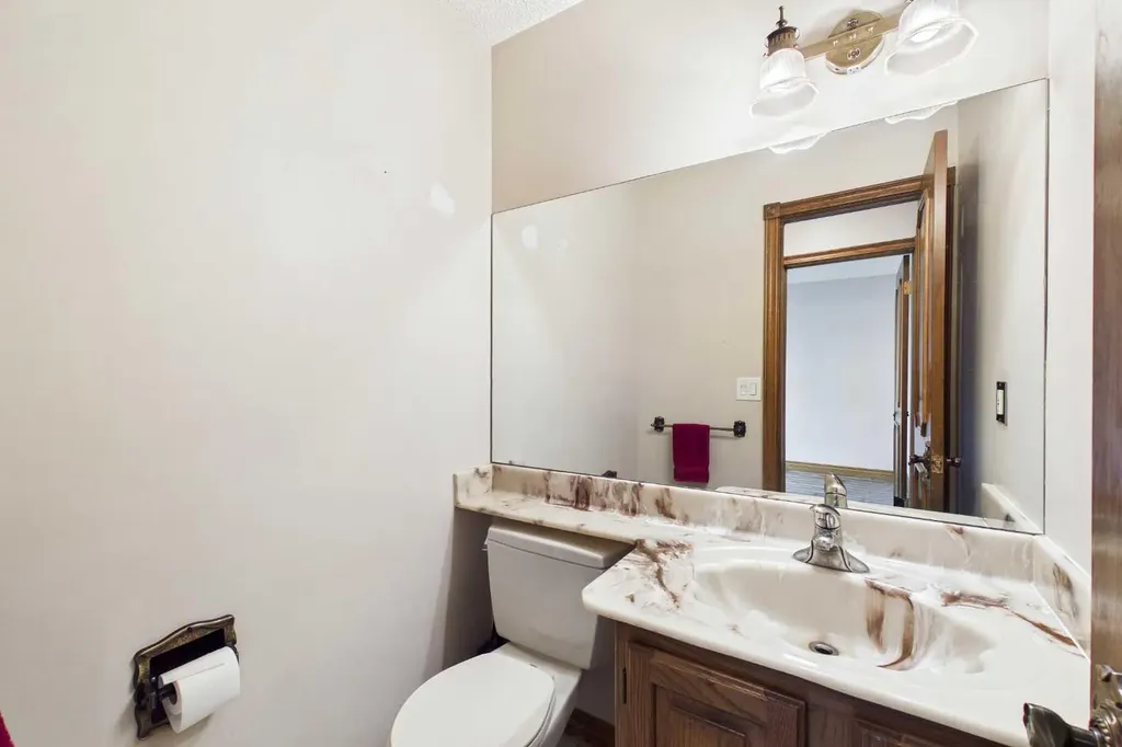 168 Canterville Drive SW Calgary AB T2W3X2