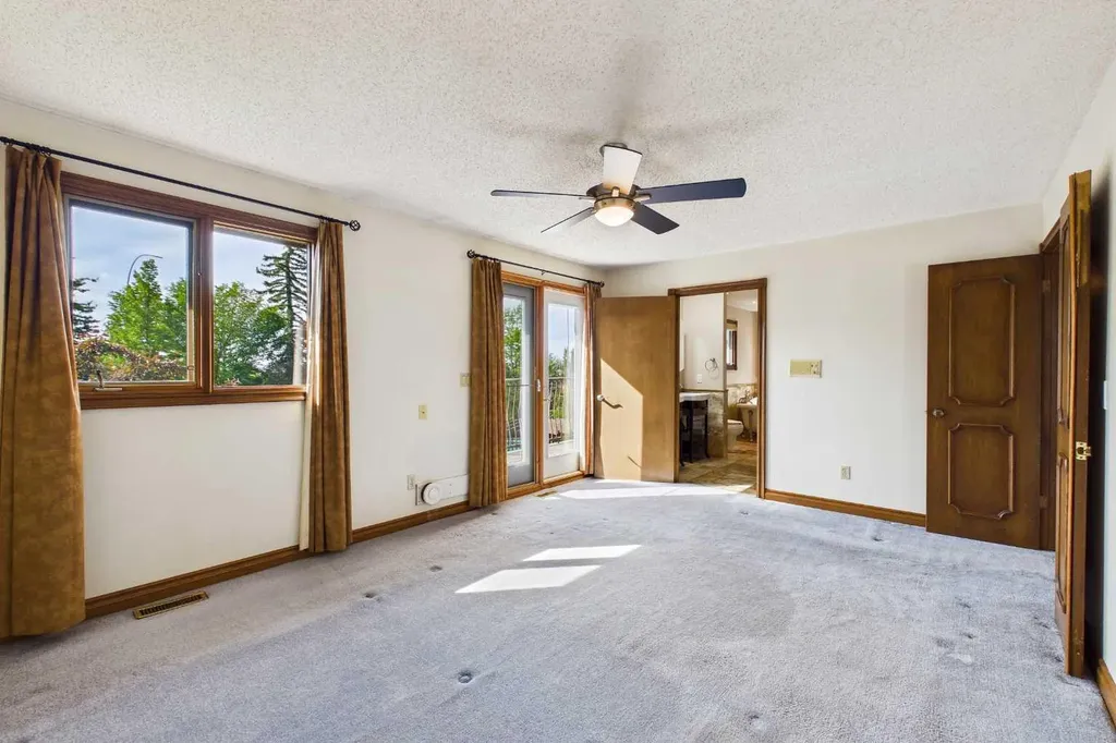 168 Canterville Drive SW Calgary AB T2W3X2