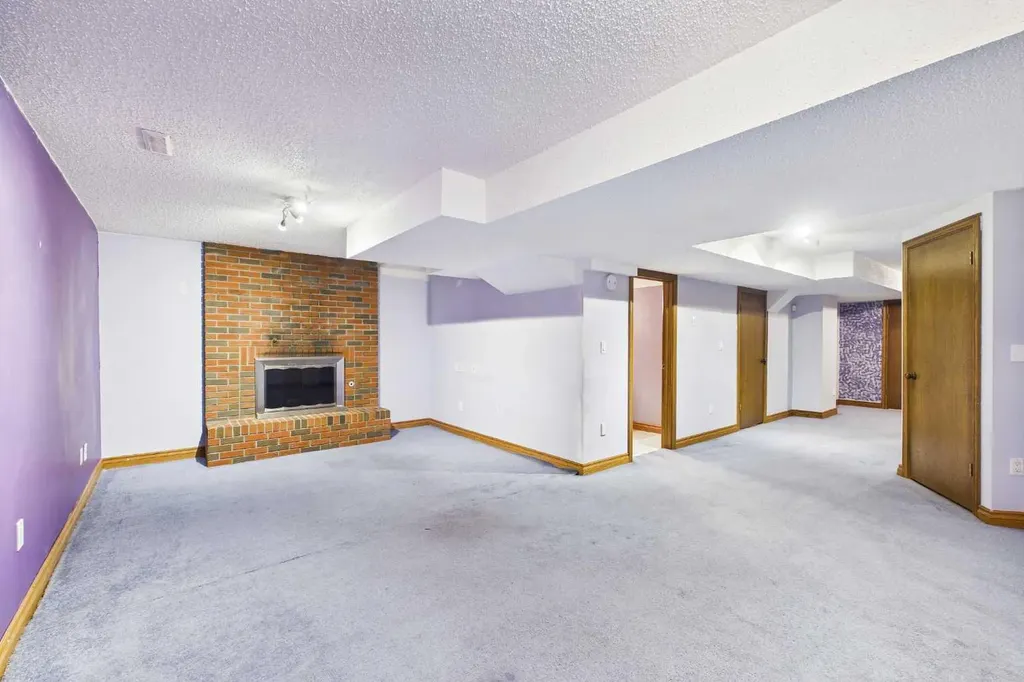 168 Canterville Drive SW Calgary AB T2W3X2