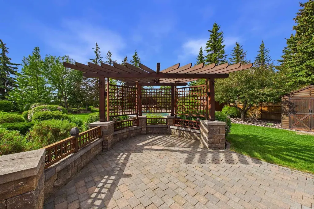 168 Canterville Drive SW Calgary AB T2W3X2