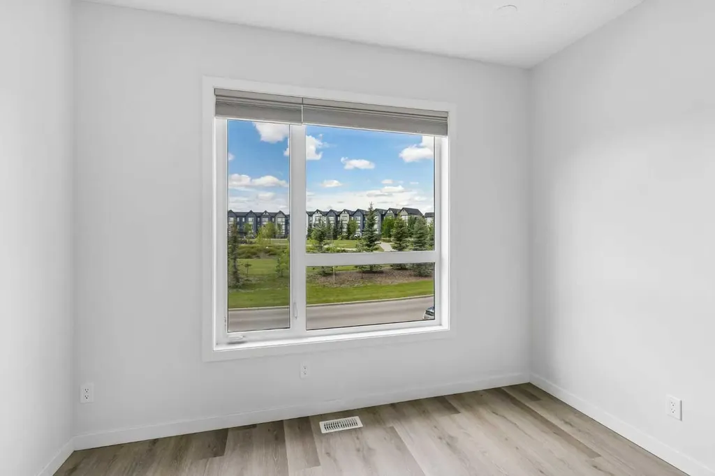 54 Evanscrest Manor NW Calgary AB T3P2A3