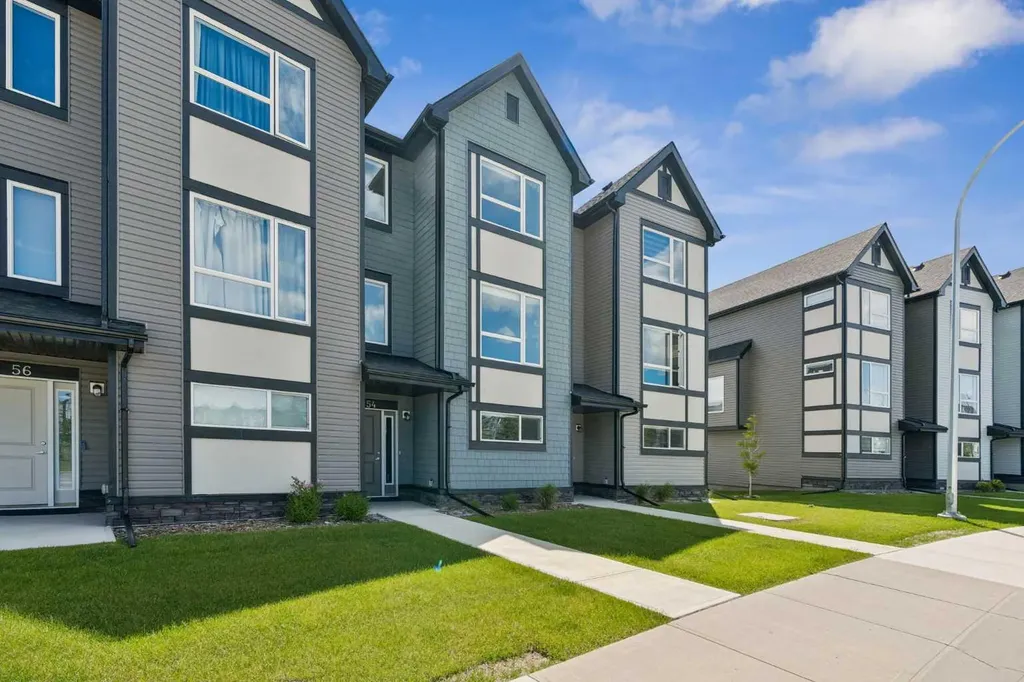 54 Evanscrest Manor NW Calgary AB T3P2A3