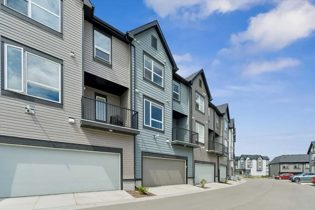 54 Evanscrest Manor NW Calgary AB T3P2A3