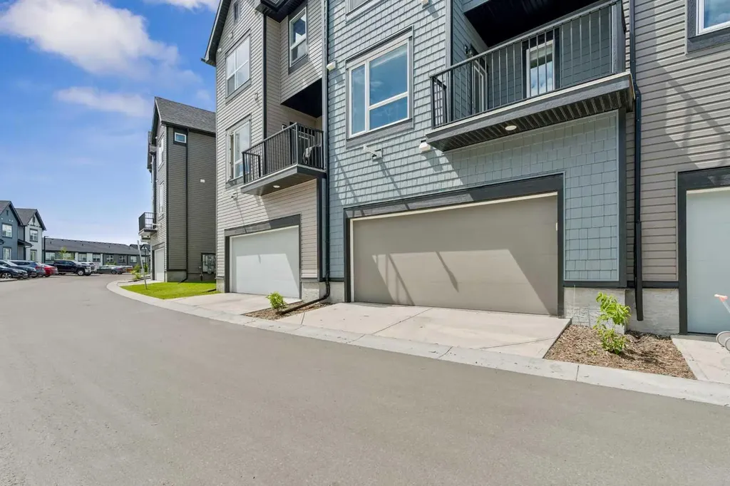54 Evanscrest Manor NW Calgary AB T3P2A3