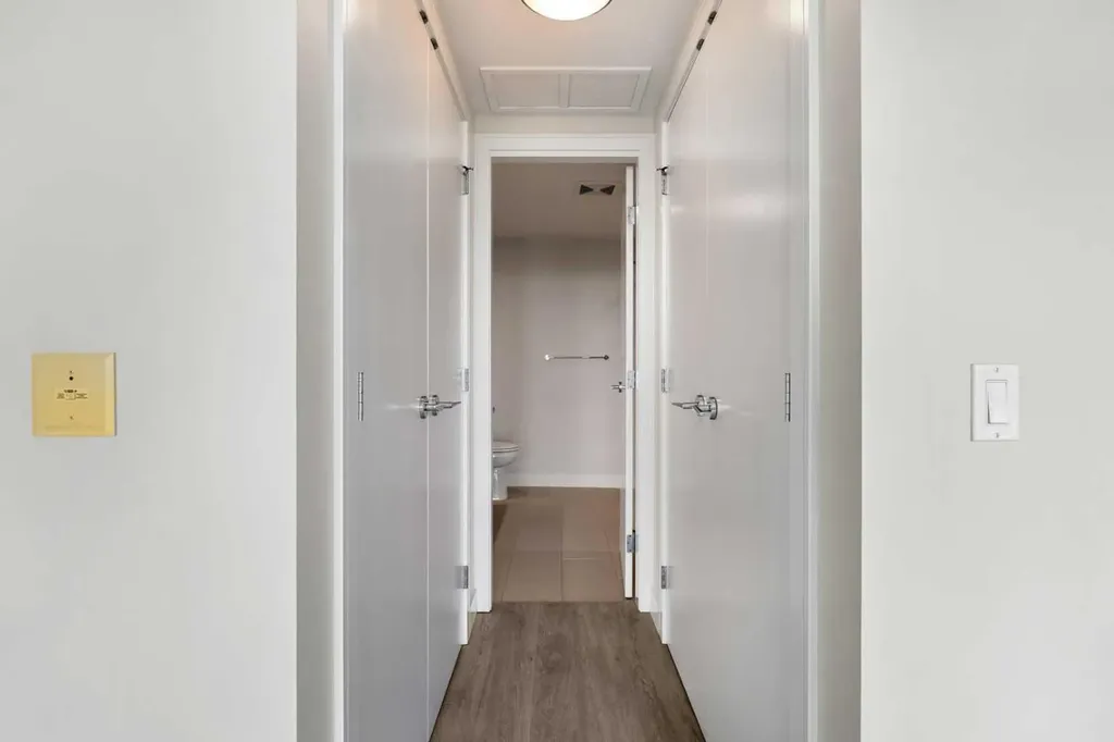 222 Riverfront Avenue SW Calgary AB T2P 0X2
