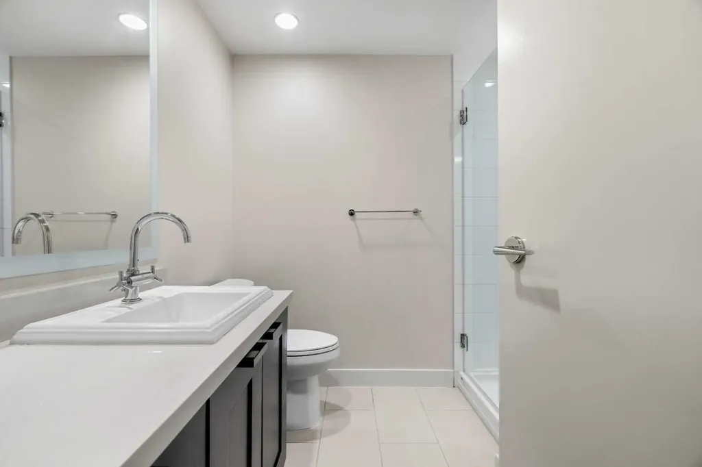 222 Riverfront Avenue SW Calgary AB T2P 0X2