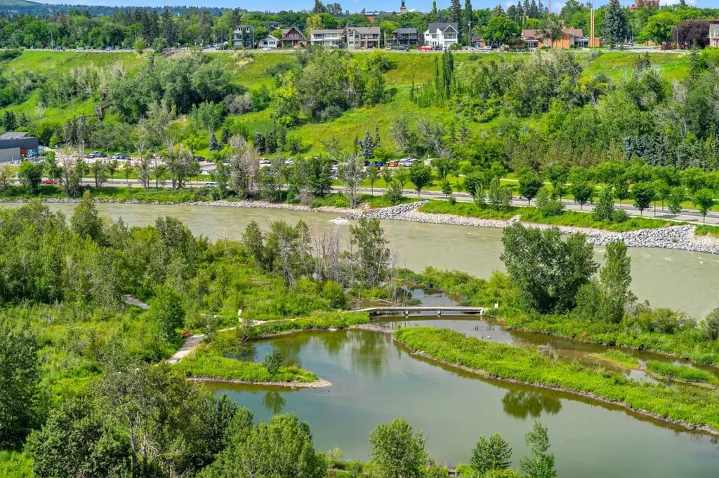 222 Riverfront Avenue SW Calgary AB T2P 0X2