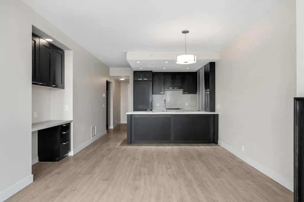 222 Riverfront Avenue SW Calgary AB T2P 0X2