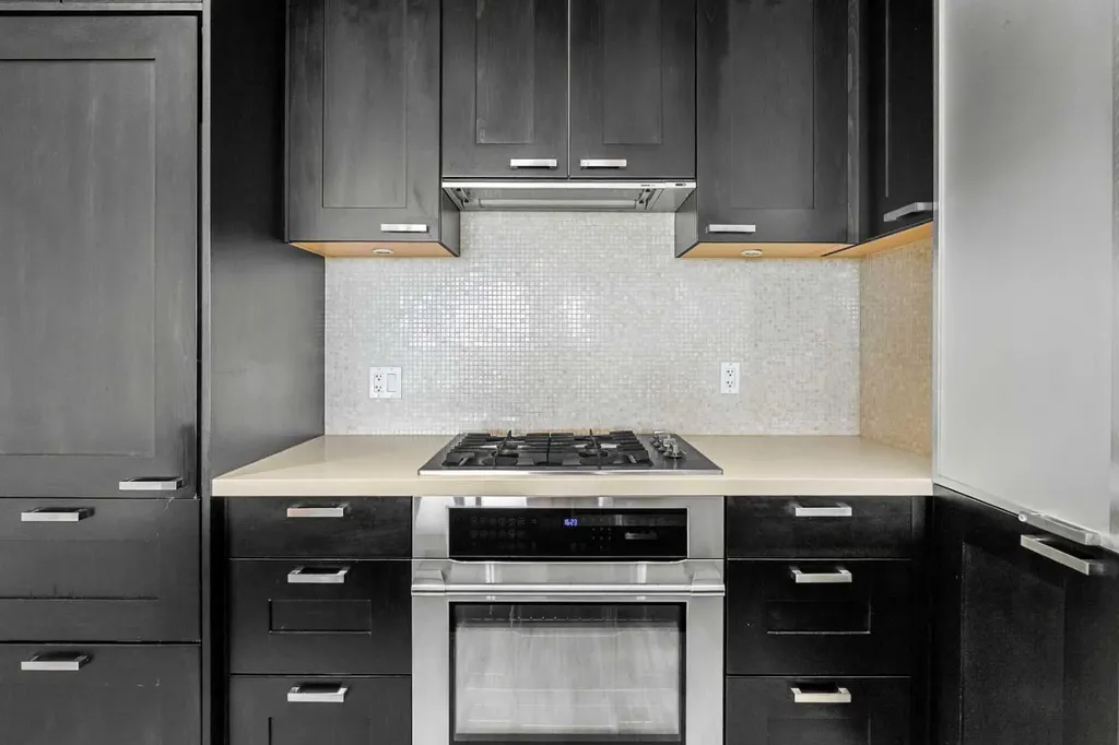 222 Riverfront Avenue SW Calgary AB T2P 0X2