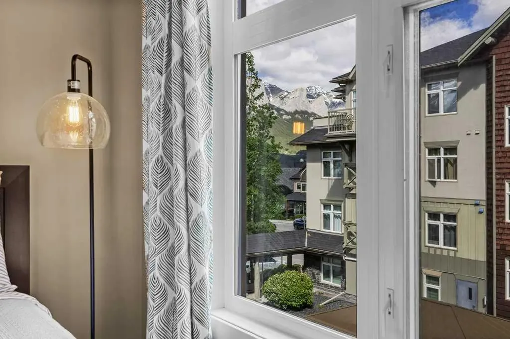 160 Kananaskis Way Canmore AB T1W 3E2