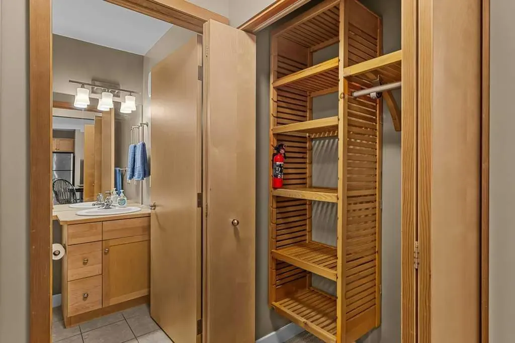 160 Kananaskis Way Canmore AB T1W 3E2