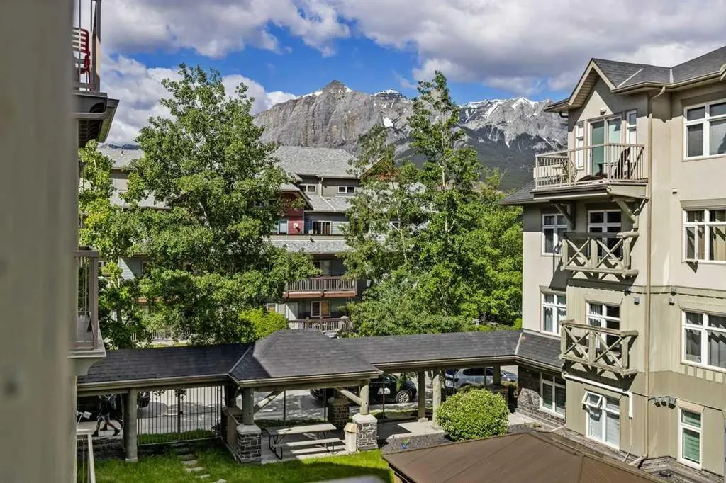 160 Kananaskis Way Canmore AB T1W 3E2
