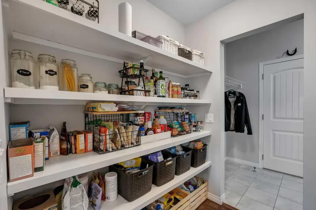 203 Bayview Circle SW Airdrie AB T4B 5A7